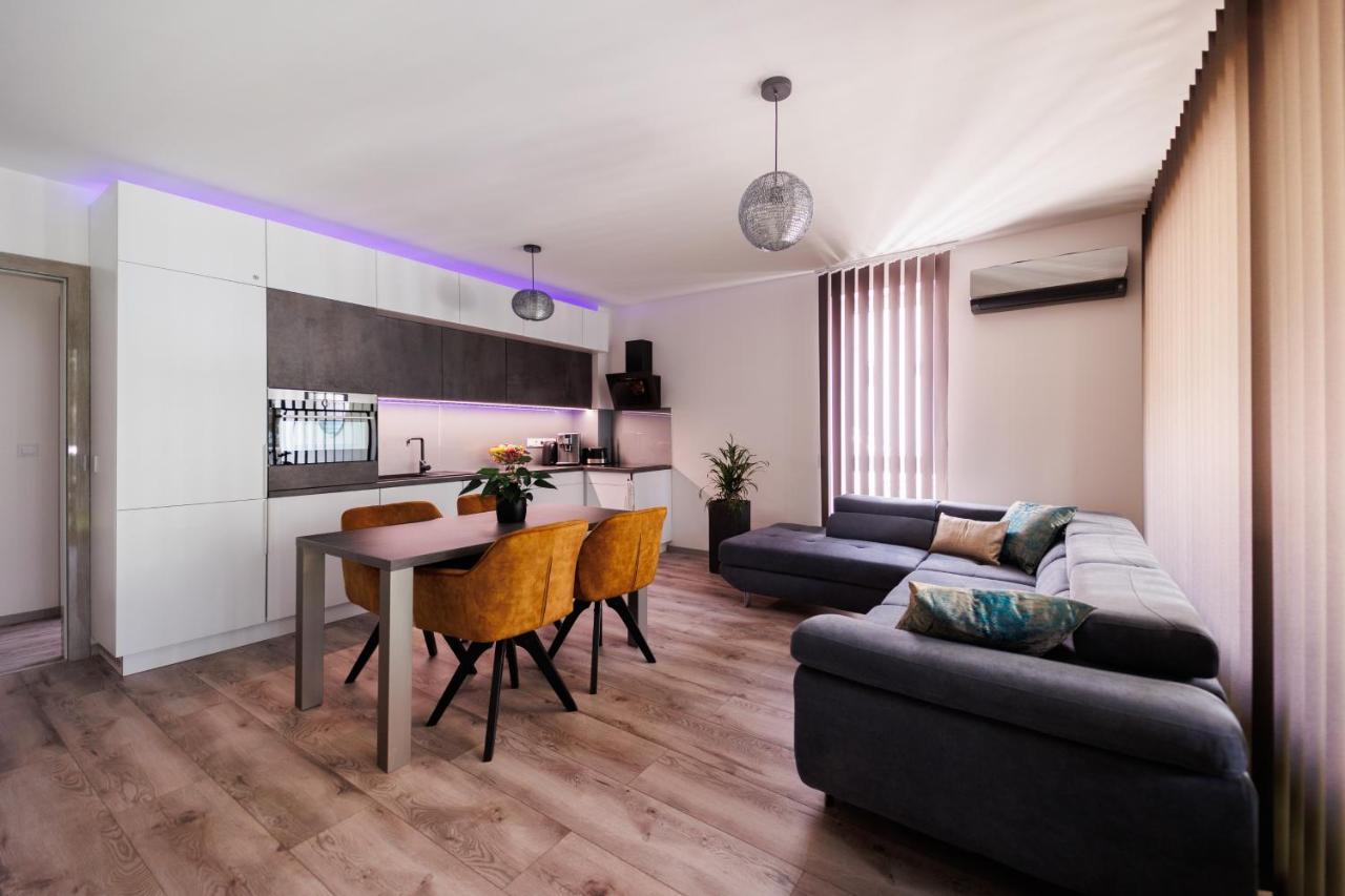 Bauhaus Wellness 105 Apartment