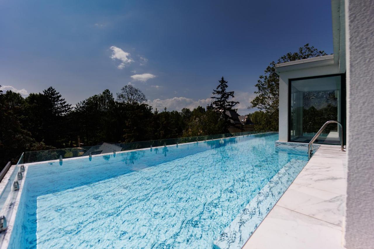 Bauhaus Wellness 105