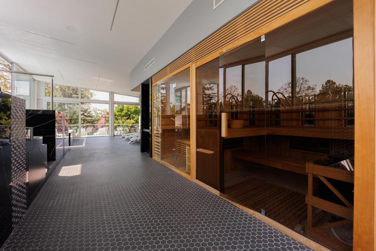 Bauhaus Wellness 105 * Siofok